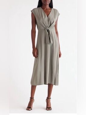 Tie wait light olive spring midi dress size 2 Julia Jordan